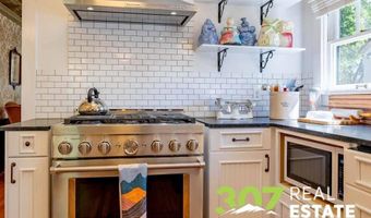 916 Canyon Ave, Cody, WY 82414