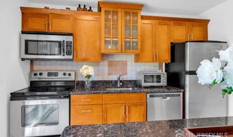 96 East Ave 104, Atlantic Highlands, NJ 07716