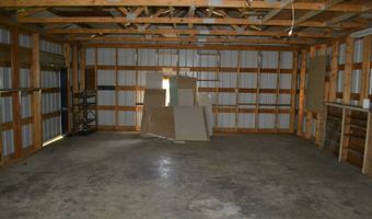 135 E Pine St, Albion, IL 62806