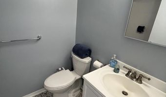 5340 HOLMES RUN Pkwy #706, Alexandria, VA 22304