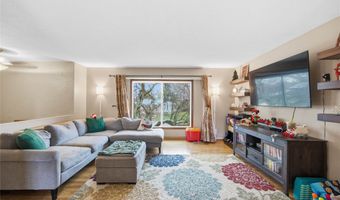 814 SE Uehlamar Dr, Ankeny, IA 50021