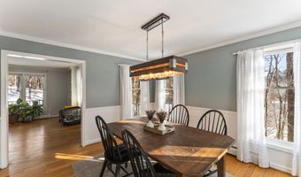 704 Cherry Brook Rd, Canton, CT 06019