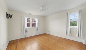 125 Meadowview Ave, Absecon, NJ 08201