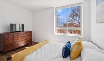 355 I St SW #601, Washington, DC 20024