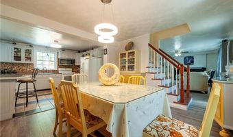 35 Boyd Ave, East Providence, RI 02914
