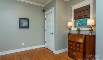 71 McLain St, Asheville, NC 28803