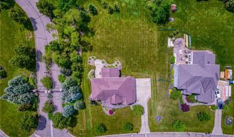 435 Dunwoody Dr, Aurora, OH 44202