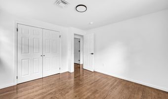 5 Butternut Dr, Bloomfield, CT 06002