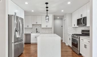 100 Little Ridge Rd, Berkeley Lake, GA 30096