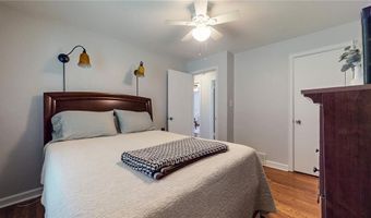 2461 Woodridge Dr, Decatur, GA 30033