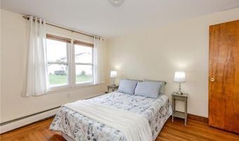 200 Princess Ave, Cranston, RI 02920