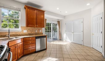 129 HEARTH Ct, Baltimore, MD 21212