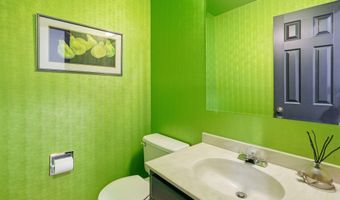 7556 PEPPERELL Dr, Bethesda, MD 20817