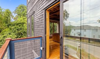 388 Sea View Dr, Warwick, RI 02889