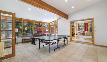 15 Lower Broadford Rd, Bellevue, ID 83313