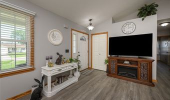 312 Apple Ridge Dr, Apple Creek, OH 44606