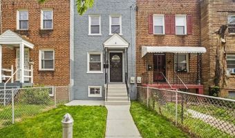 5623 EADS St NE, Washington, DC 20019