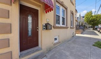 82 E 26TH St, Bayonne, NJ 07002