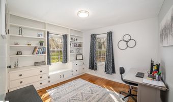 1016 Argyle Ct, Alma, MI 48801