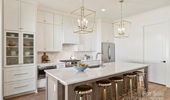 1421 Winston Dr, Charlotte, NC 28205