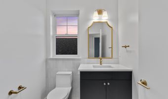 525 AVENUE E 3, Bayonne, NJ 07002