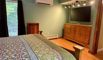 542 Main St, Hopkinton, RI 02833