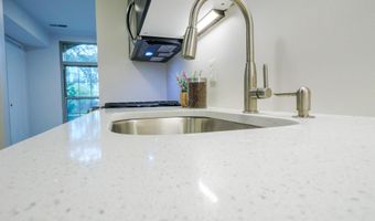 3376 WOODBURN Rd 24, Annandale, VA 22003