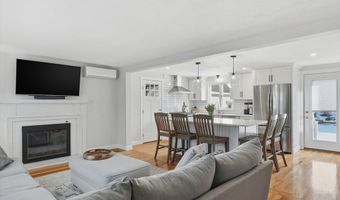 42 Matthies St, Beverly, MA 01915