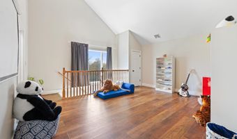 25 CARSDALE Dr, Belle Mead, NJ 08502