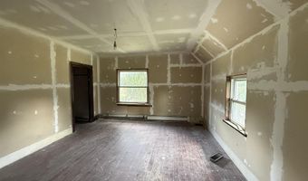 1433 Mill St, Algonac, MI 48001
