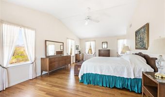 124 Houston Ave, Narragansett, RI 02882