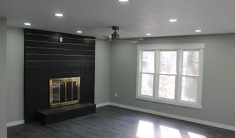 205 Woodlyn Way, Algona, IA 50511