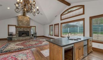 40 Dunbarton Center Rd, Bow, NH 03304