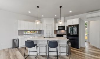 2088 NW Trenton Ave, Bend, OR 97703