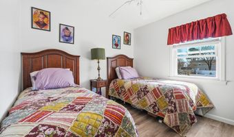 1016 Longboat Ave, Beachwood, NJ 08722