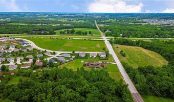 804 N 168th St, Basehor, KS 66007
