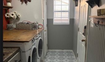 718 Seabreeze St, Alice, TX 78332