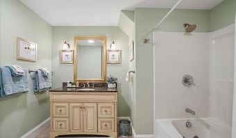 181 Meetinghouse Rd, Bedford, NH 03110