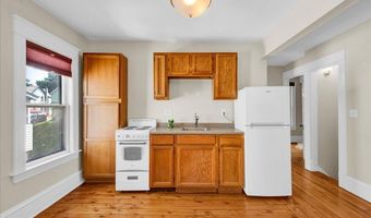 16 Isham St, Burlington, VT 05401