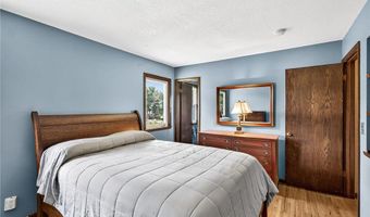 441 Walnut Ln, Apple Valley, MN 55124