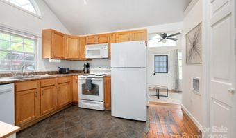 5 Arbutus Rd, Asheville, NC 28805