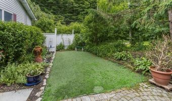130 Lake Iliff Rd, Andover, NJ 07860