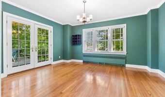 73 Oakwood St, Albany, NY 12208