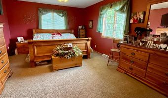 640 LAURISA Ln, Antigo, WI 54409
