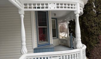 137 S Main St, Auburn, ME 04210