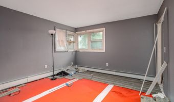 61 Barry Rd, Worcester, MA 01609