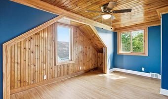 124 Roselawn St, Algonac, MI 48001