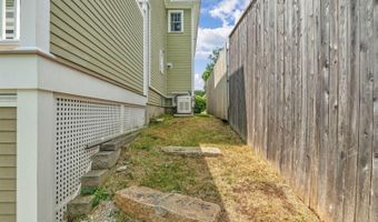 143 Maple St, Bangor, ME 04401