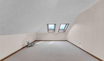 120 Ambleside Way, Amherst, OH 44001