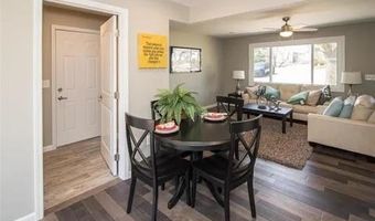 204 Hillsdale Dr, Ballwin, MO 63011